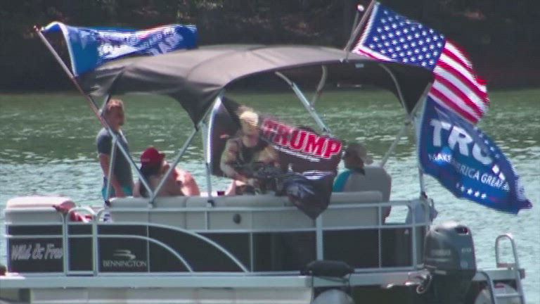 trumpboat3