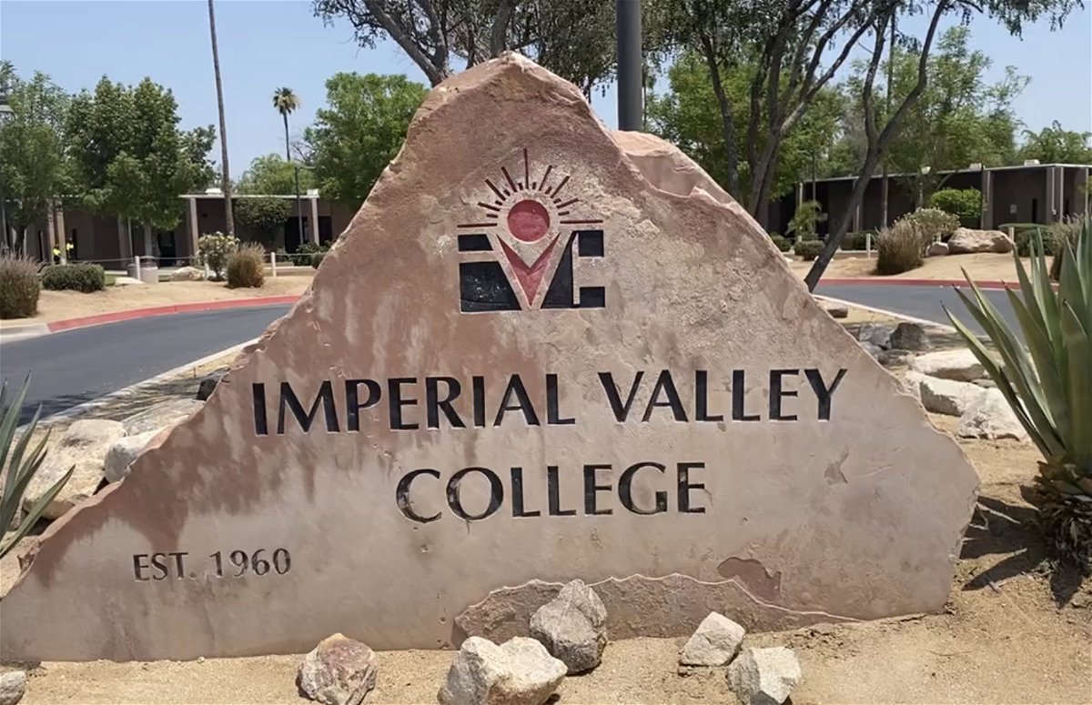 Imperial Valley College spreads mental health awareness KYMA