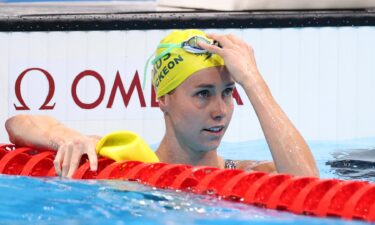 McKeon sets 50 free OR in heats as Simone Manuel moves on