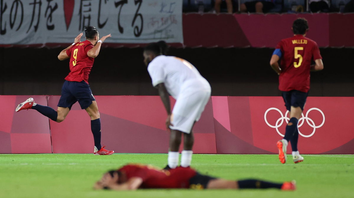 Rafa Mir of Spain celebrates after scoring late to force extra time versus Cote d'Ivoire