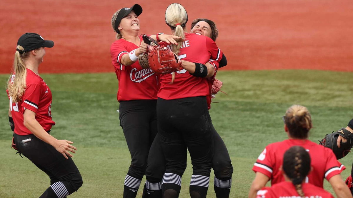 Canada celebrates softball bronze