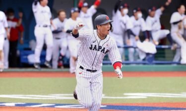 Japan walks off Dominican Rep. in baseball's Olympic return