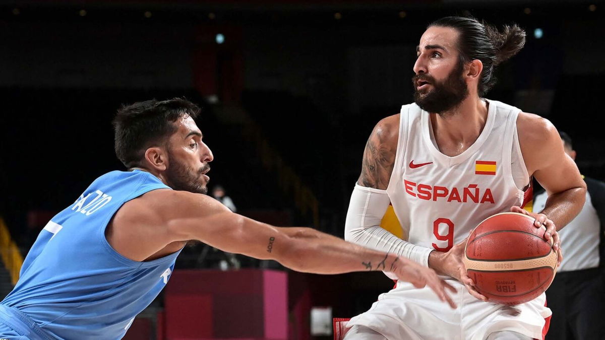 Spain shuts down Argentina to stay unbeaten in Tokyo