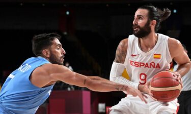 Spain shuts down Argentina to stay unbeaten in Tokyo