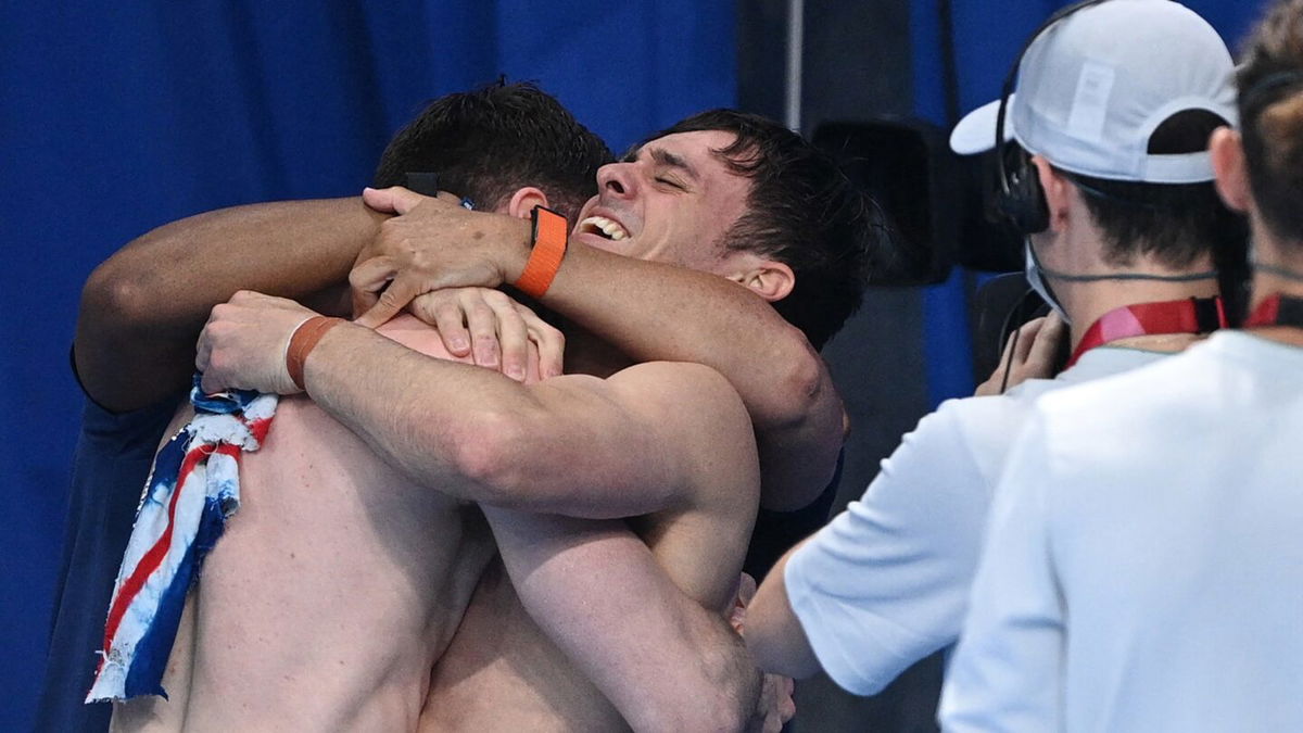 Tom Daley and Matty Lee nail final dive to beat China in 10m