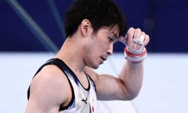 Japan's Kohei Uchimura falls off high bar in qualification 