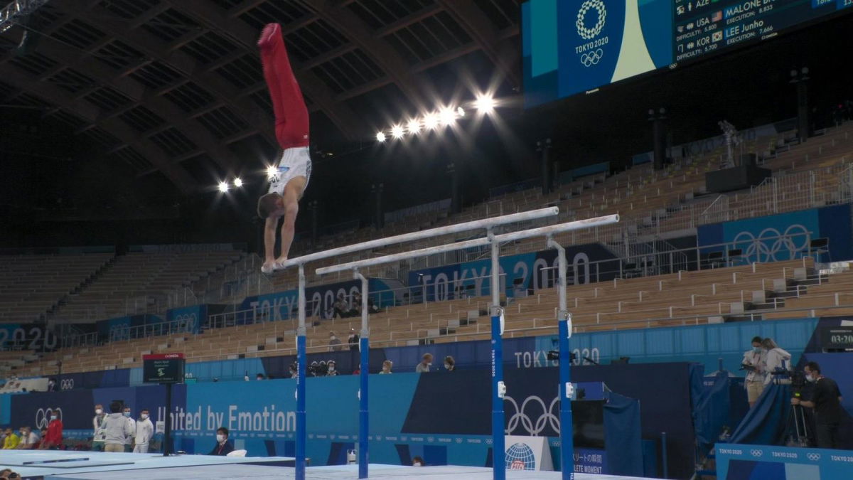 Sam Mikulak hits 15.433 parallel bars routine