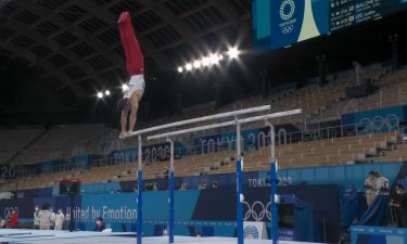 Sam Mikulak hits 15.433 parallel bars routine