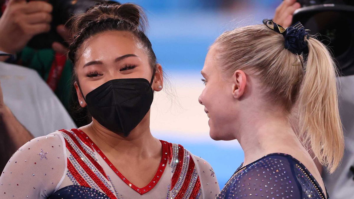 Taylor Swift spotlights gymnasts Suni Lee