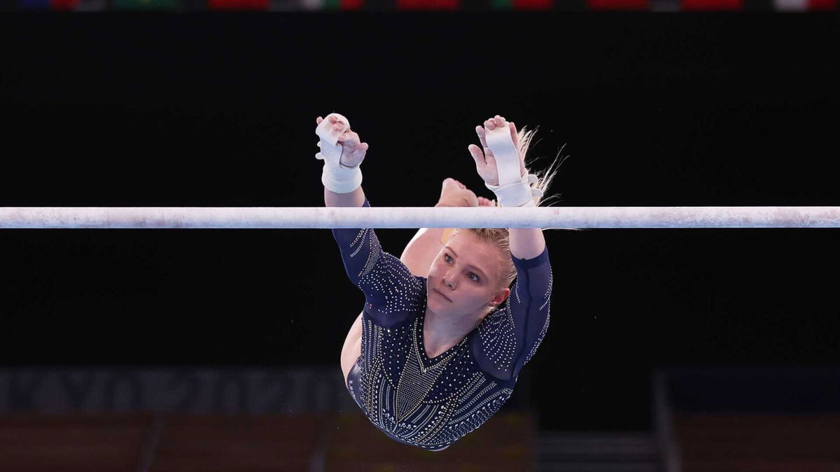 Jade Carey solid on uneven bars in all-around final