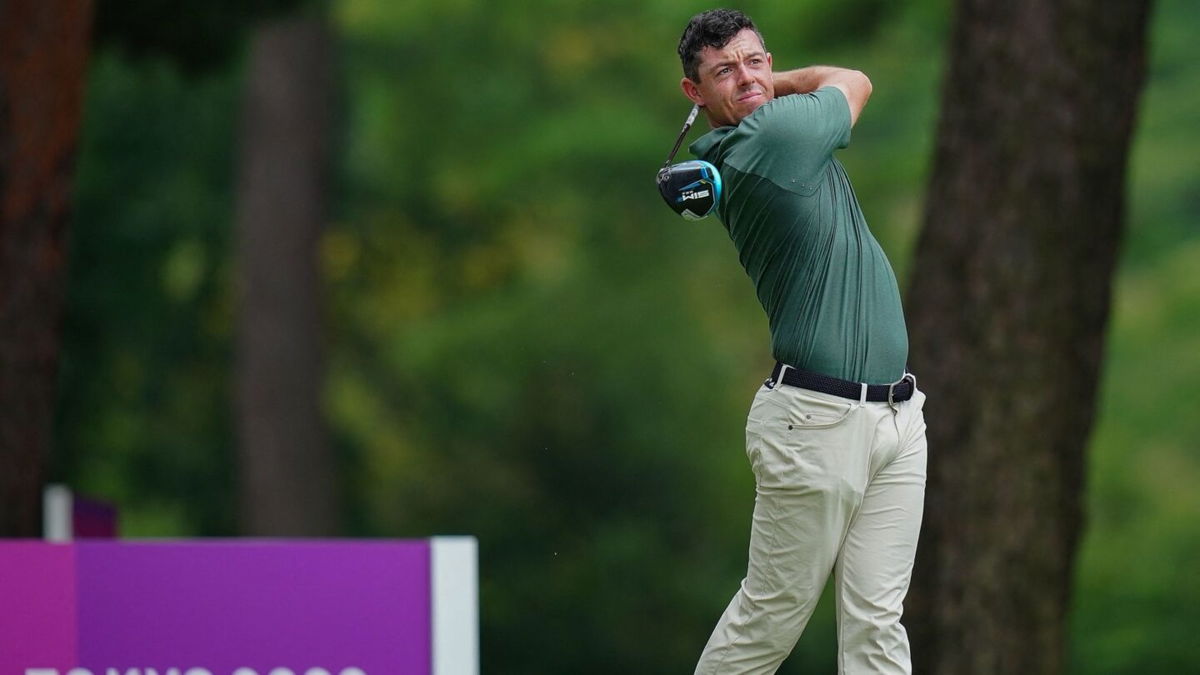 Rory McIlroy goes on birdie-birdie-eagle tear in Round 2