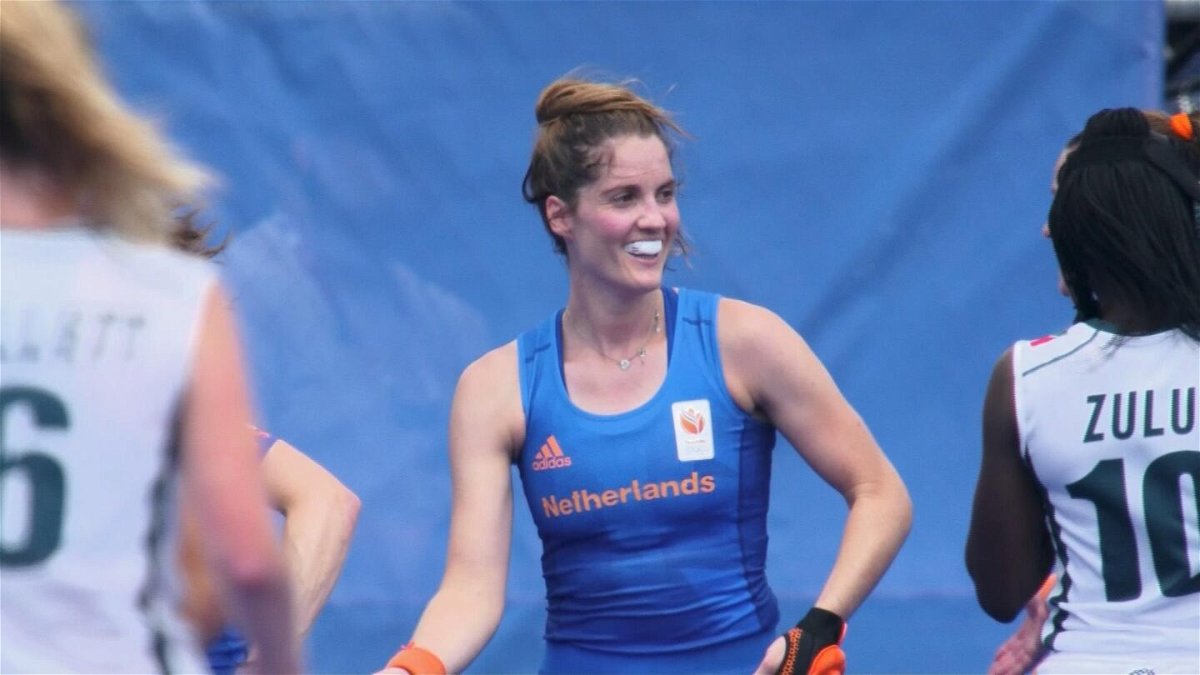 Netherlands women improve to 3-0 in field hockey group play