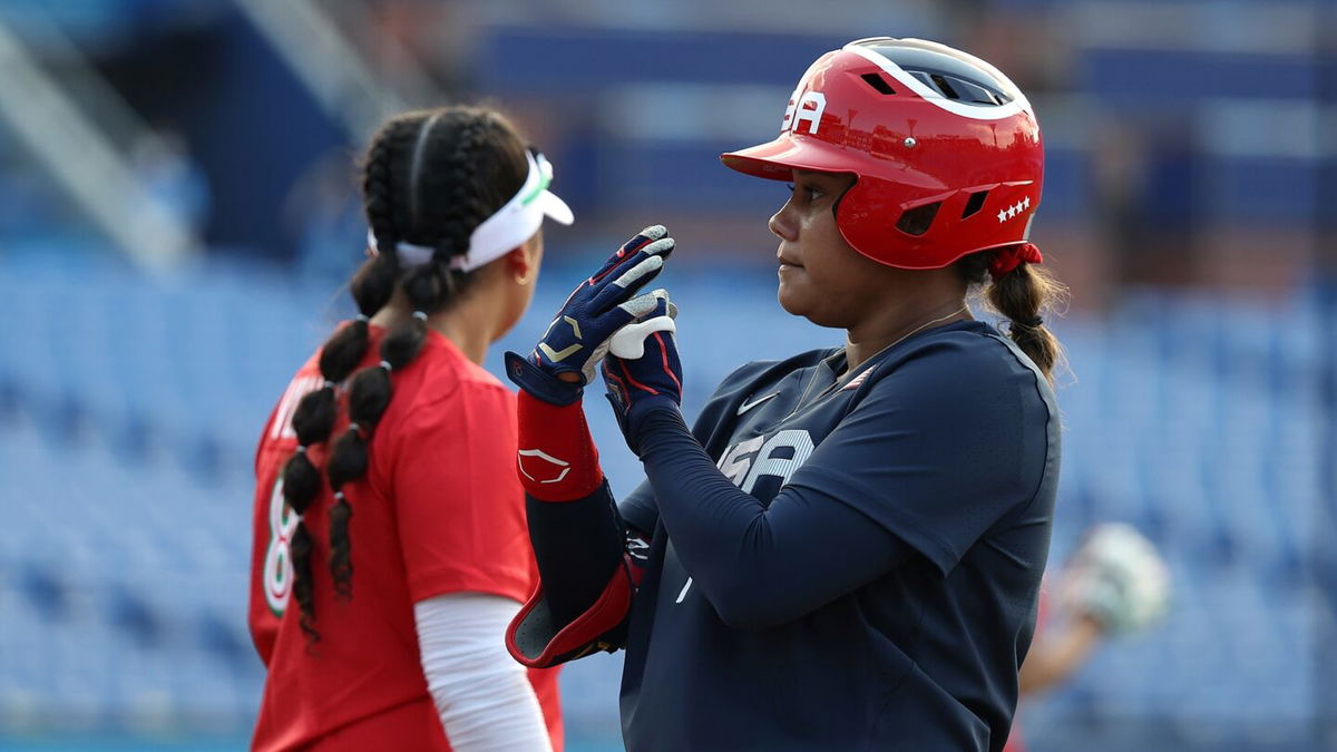 Kelsey Stewart walk-off homer keeps U.S. perfect in softball