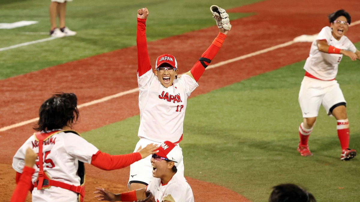 Japan knocks off USA in highlight-filled gold medal game