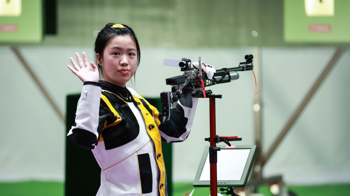 Yang Qian wins first gold medal in Tokyo