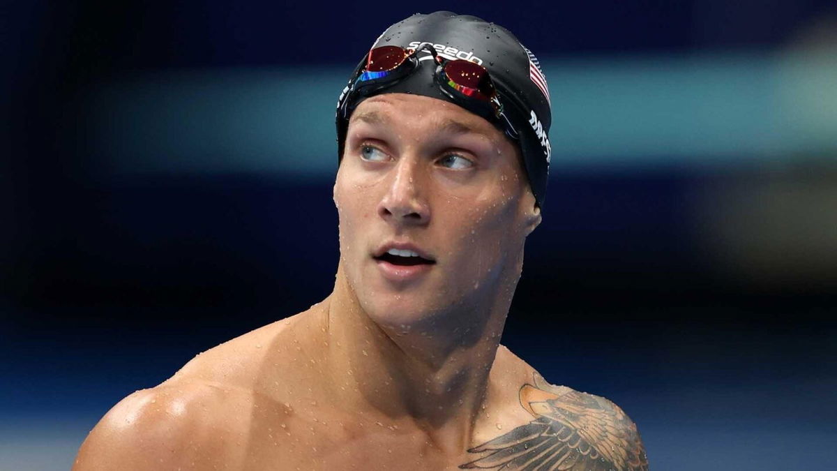 Caeleb Dressel easily advances to 50m freestyle final