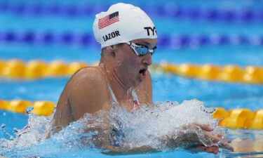 Annie Lazor advances to 200m breaststroke final