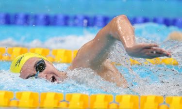 Ariarne Titmus sails through to 200m freestyle final