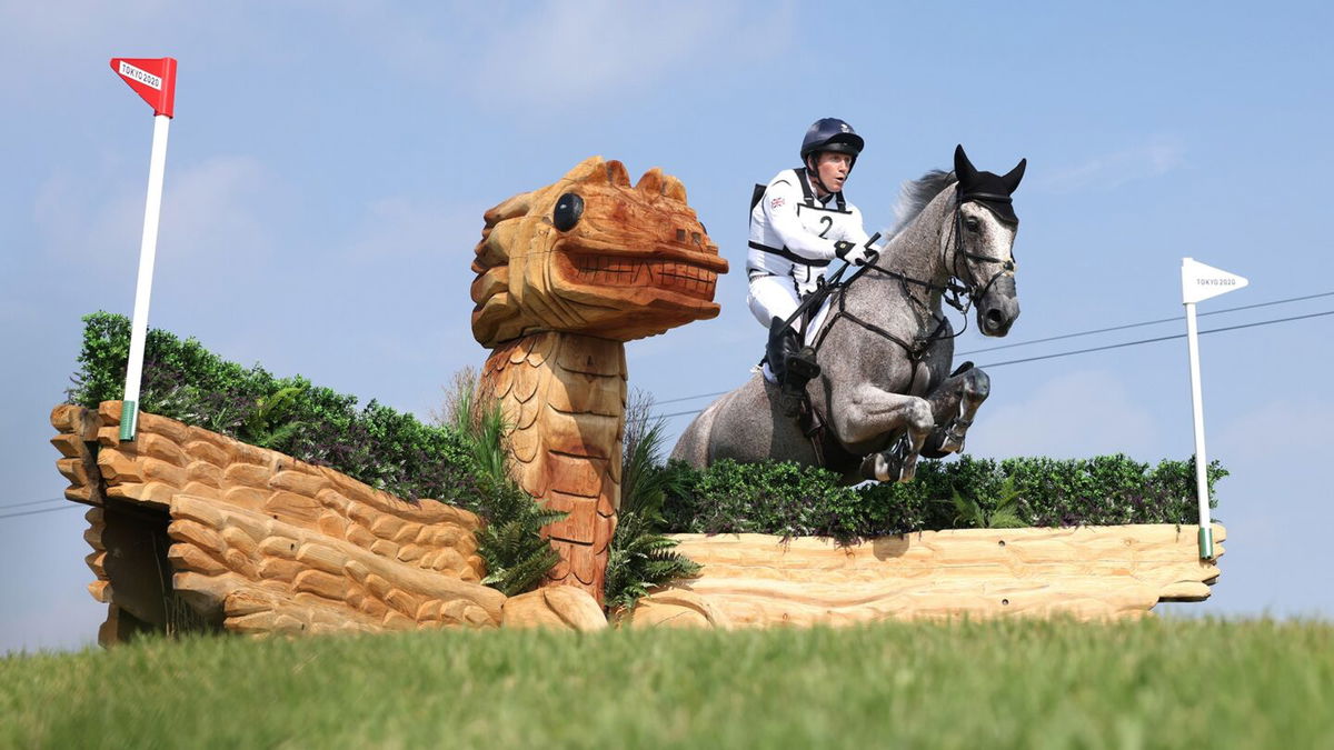 Oliver Townend competes in cross country