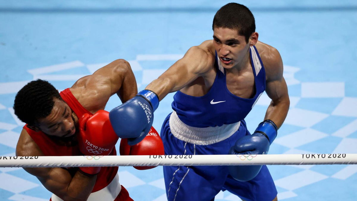 ROC's Albert Batyrgaziev defeats USA's Duke Ragan for gold