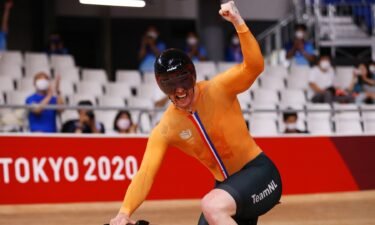 Netherlands win gold with Olympic record in team sprint