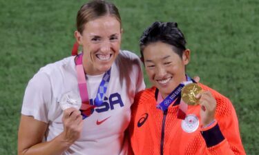 Team USA's Monica Abbott and Japan's Yukiko Ueno