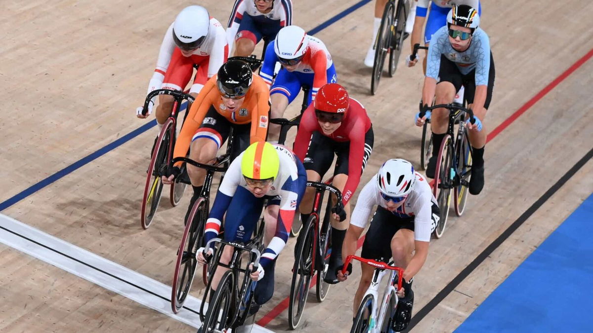 Katie Archibald leads cycling pack