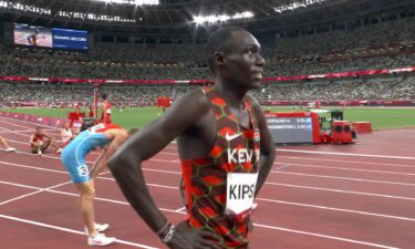 Kipsang breaks 1500m OR in semi