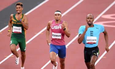 Bahamas' Steven Gardiner beats loaded 400m semifinal field