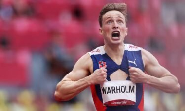 Karsten Warholm demolishes 400m hurdles WR in 45.94 for gold