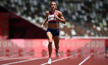 Jenna Prandini pounds through 200m prelim into semifinals