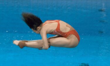 Shi Tingmao goes back-to-back in women's 3m springboard