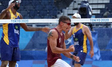 Latvia defeats Brazil in straight sets on the beach