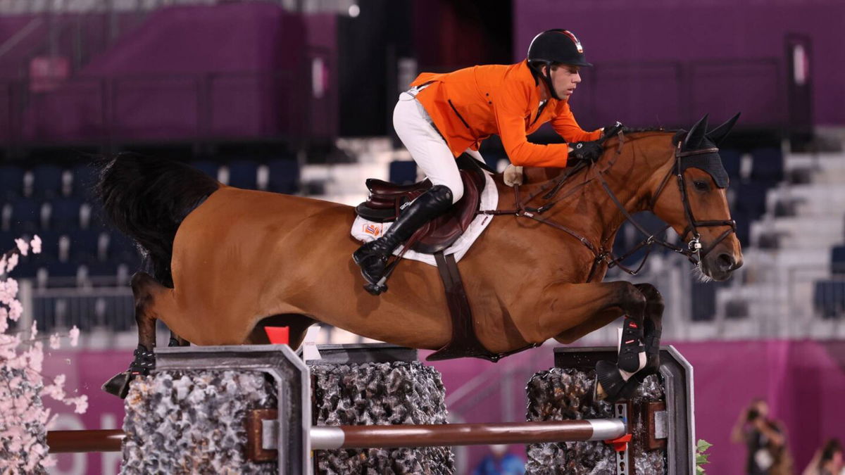 Maikel van der Vleuten secures bronze in individual jumping