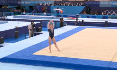 Jade Carey nails dazzling floor routine