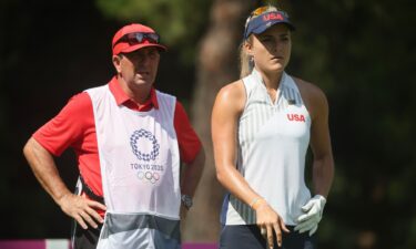 Excessive heat leads to caddie change for Lexi Thompson