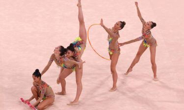 U.S. group 12th in hoop and clubs routines