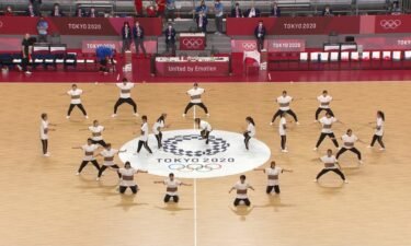 Jump rope halftime show entertains in Tokyo
