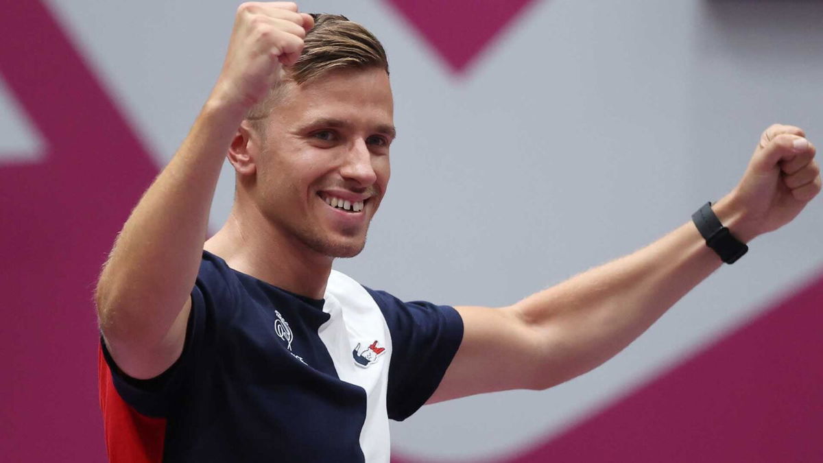 Jean Quiquampoix wins men's rapid-fire pistol