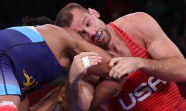 Taylor and Punia struggle mid-match