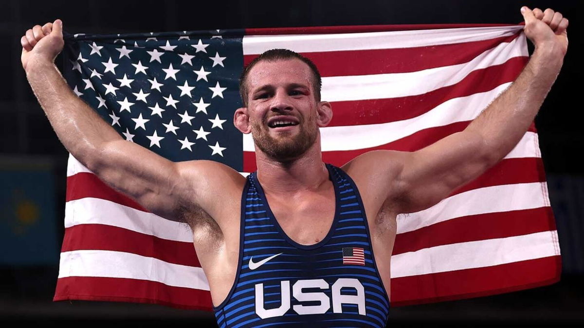 USA's David Taylor scores in final 21 secs to win 86kg gold