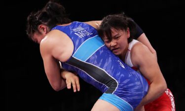 Meerim Zhumanazarova wins bronze in women's freestyle 68kg