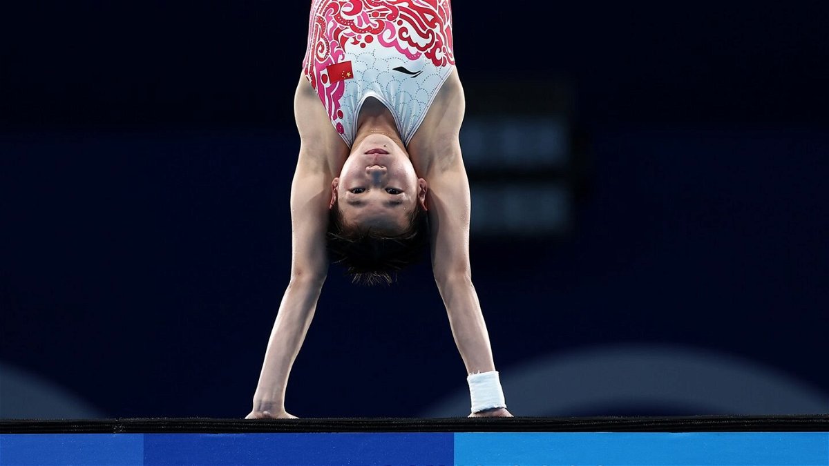 Quan Hongchan achieves perfection, shatters Olympic record in women's
