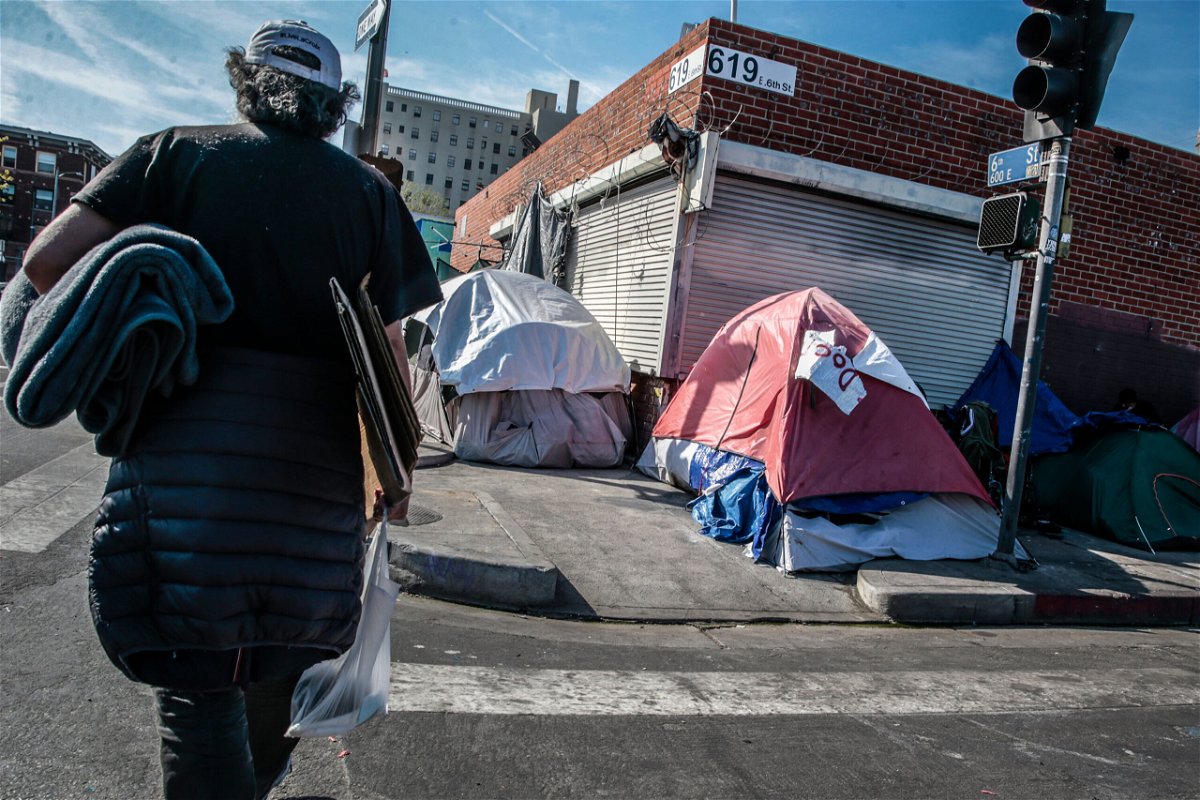<i>Robert Gauthier/Los Angeles Times/Getty Images</i><br/>Tents line full blocks of Skid Row in Los Angeles.