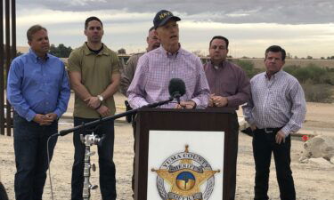 Senador Rick Scott visita Yuma