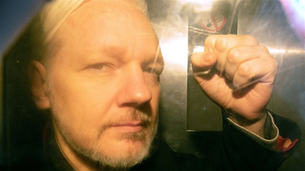 <i>Daniel Leal/AFP/Getty Images</i><br/>A London court issued Julian Assange's extradition order