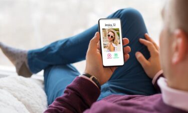 How background checks on popular dating apps and websites work