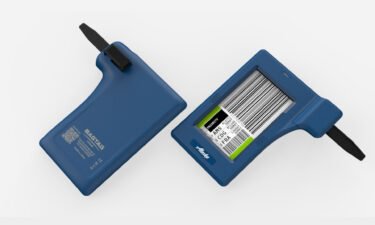 Alaska Airlines is rolling out electronic bag tags in an effort to speed up the airport check-in process for customers