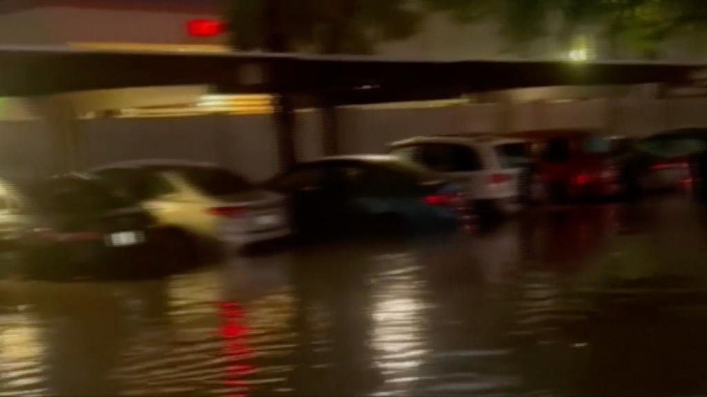 Monsoon in Arizona causes flooding in some areas of Phoenix - KYMA