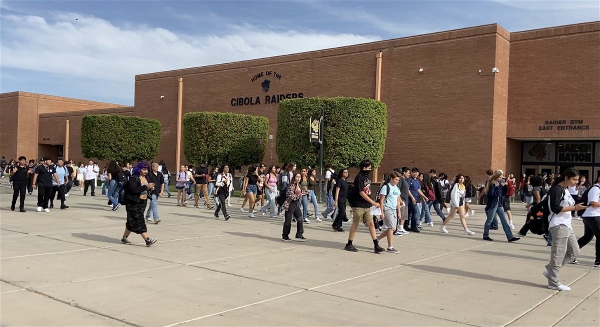 Yuma Union High School District back to 'normalcy' this school year - KYMA
